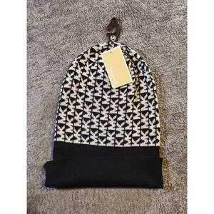 Michael Kors Logo Knit Cuffed Winter Beanie Hat in Black and White One Size